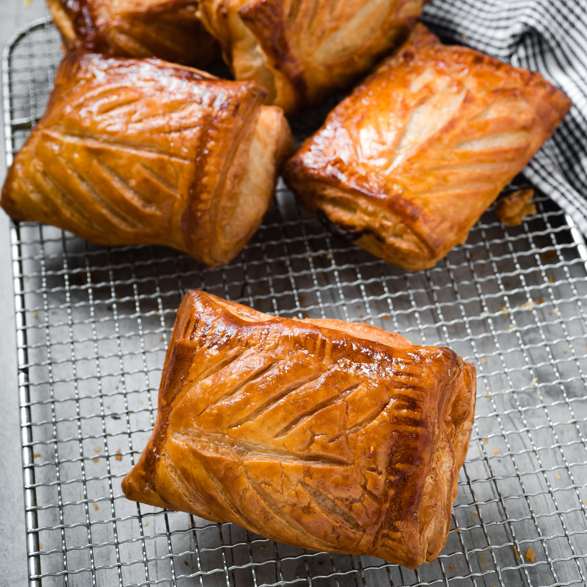 Tuna Turnover Lartizan Online